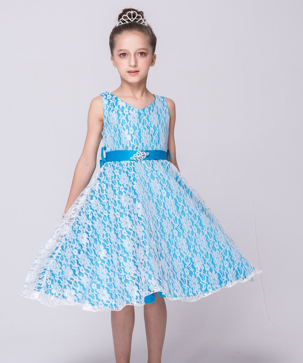 European And American Girls Show Lace Dress
