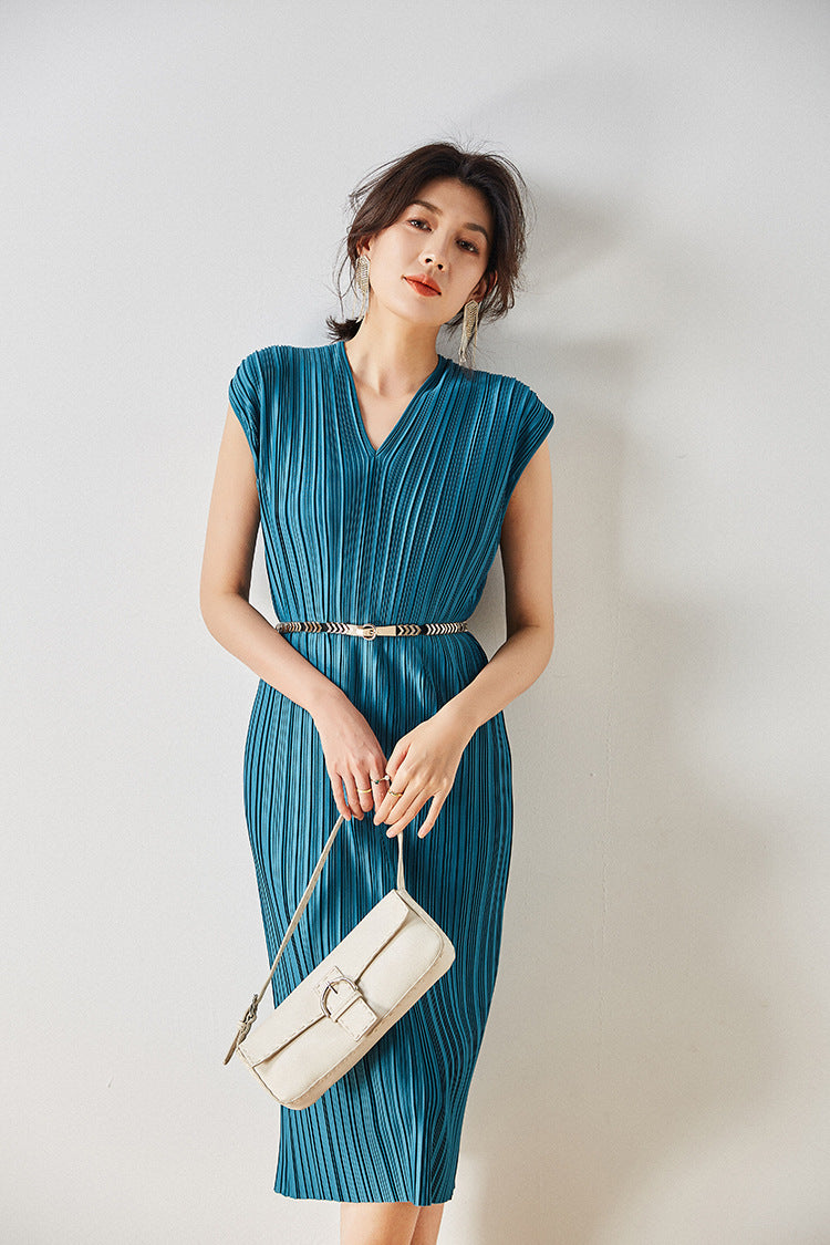 Vintage Inspired Pleated Midi Dress
