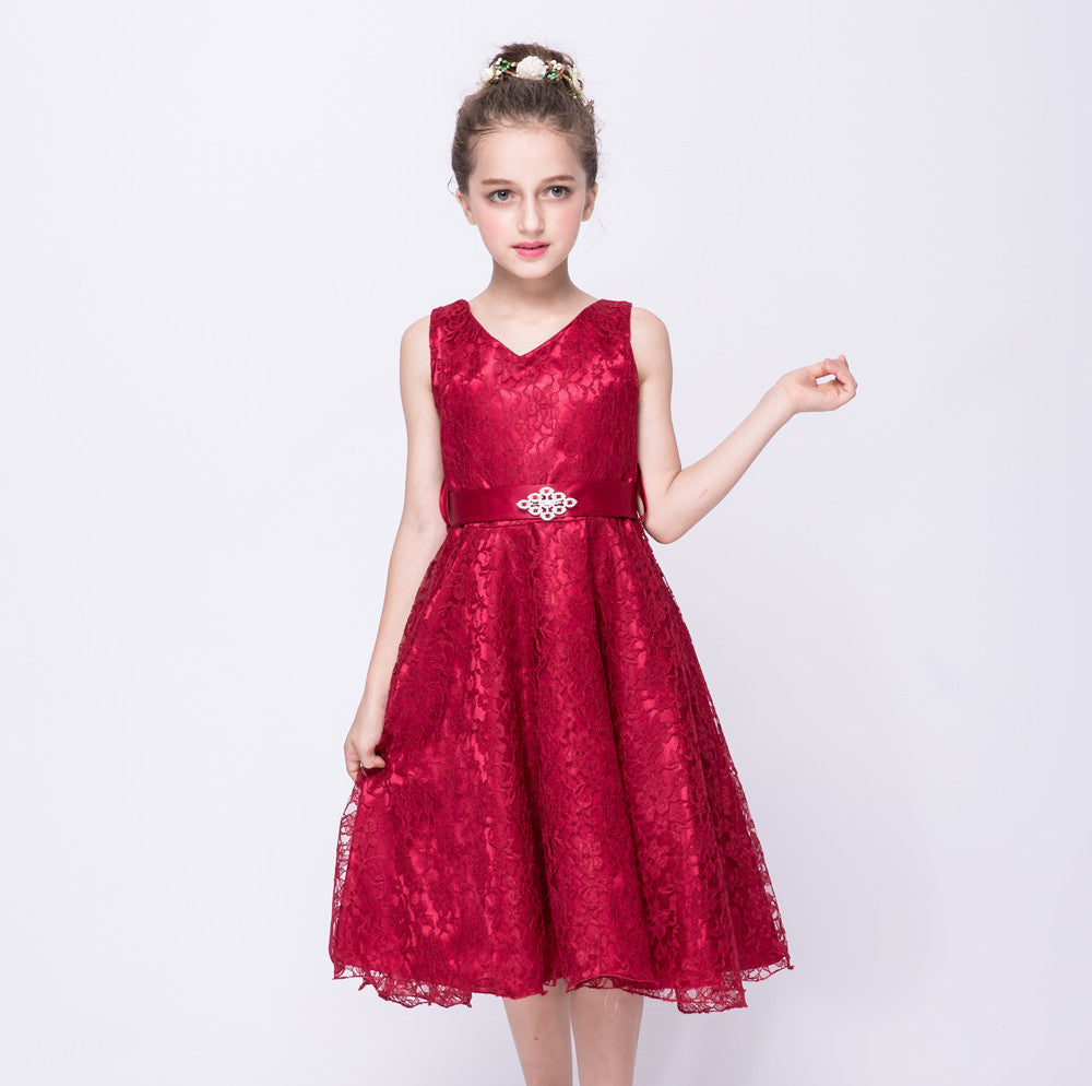European And American Girls Show Lace Dress