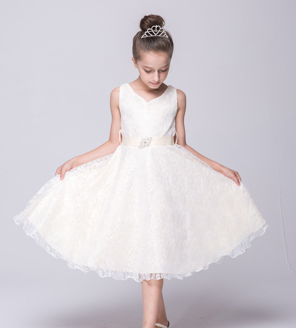 European And American Girls Show Lace Dress